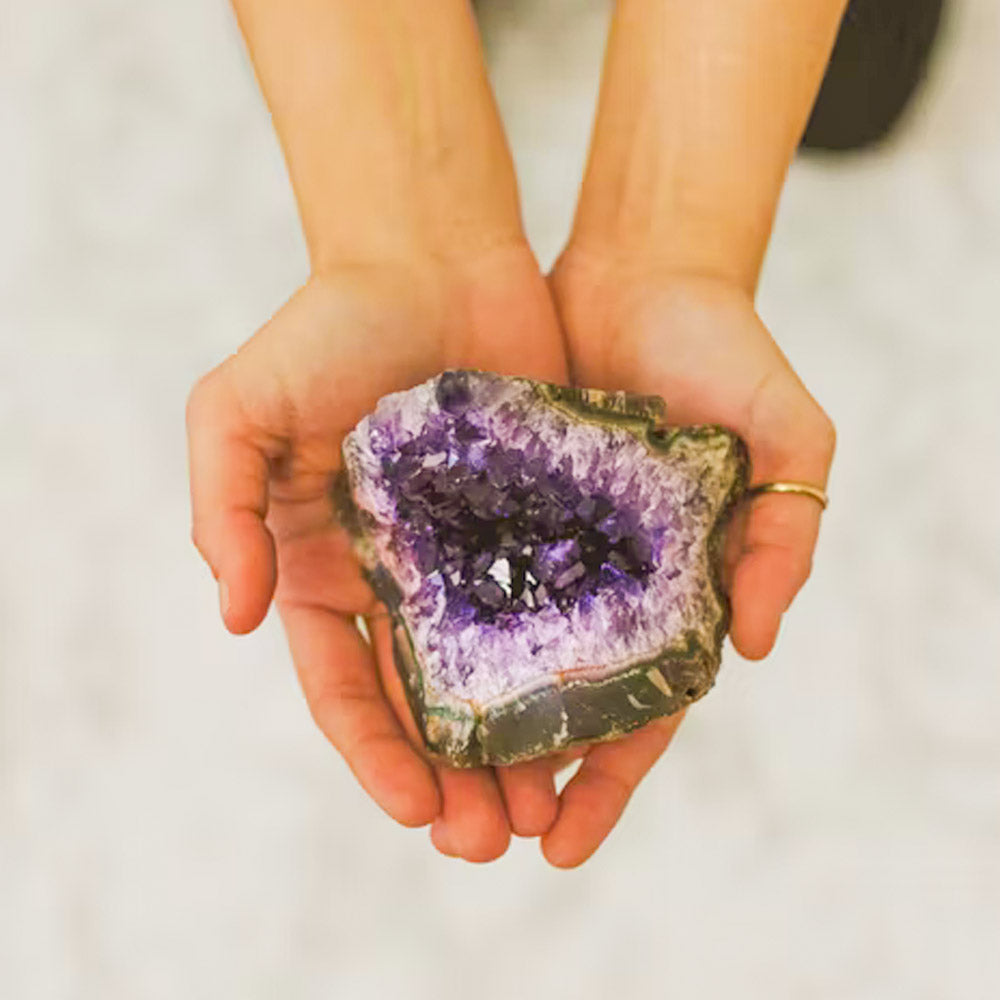 What does the amethyst stone symbolize?